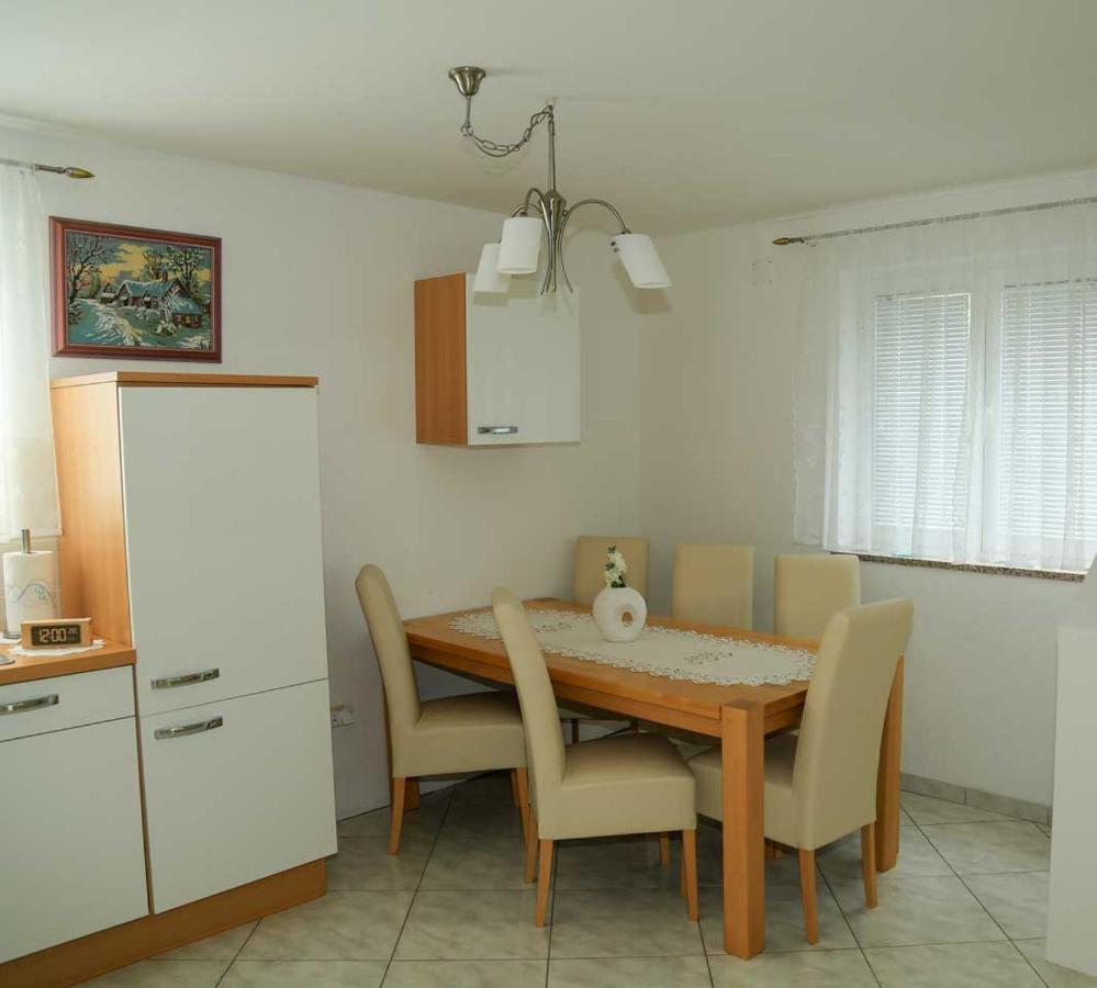 Adrian-Apartments-51511-Malinska-Otok-Krk Primorska 21 Luaran gambar