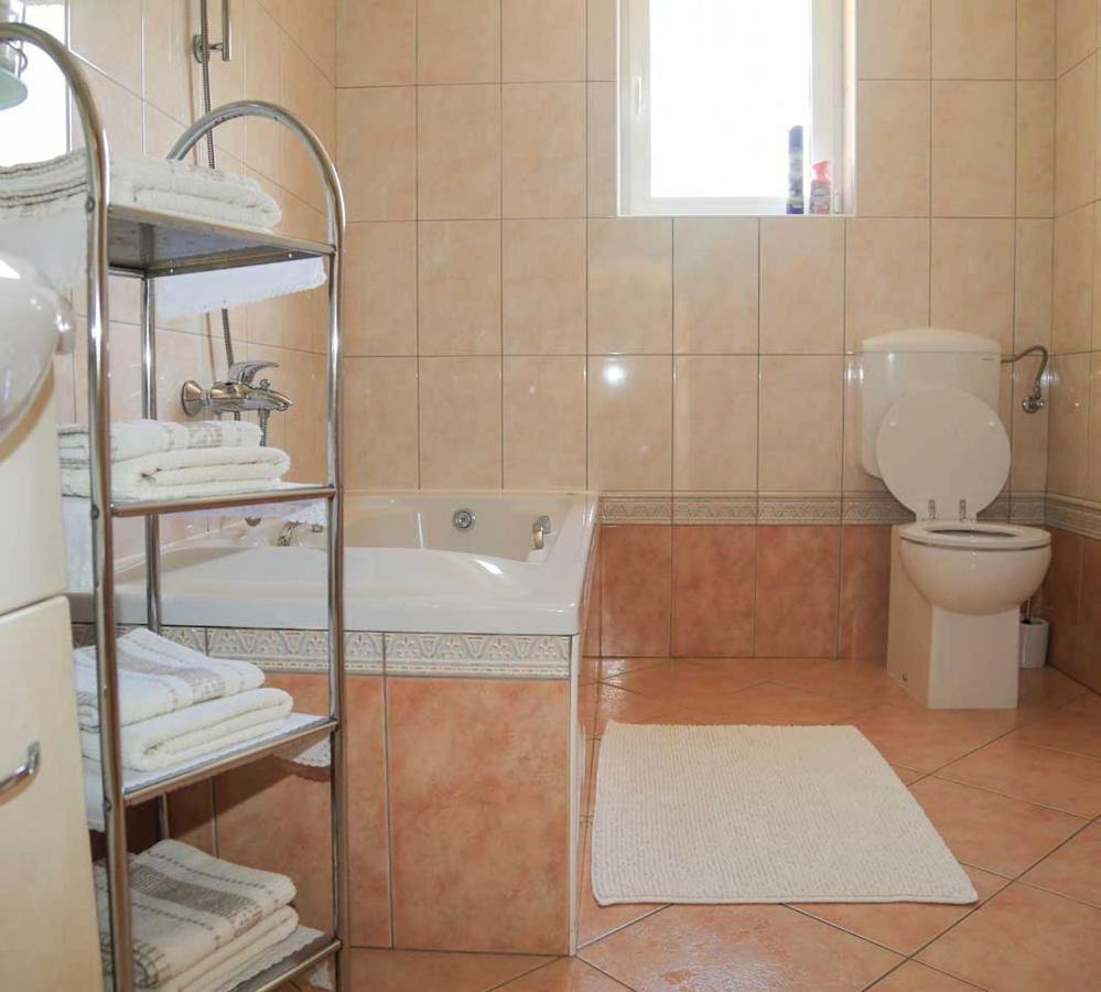 Adrian-Apartments-51511-Malinska-Otok-Krk Primorska 21 Luaran gambar
