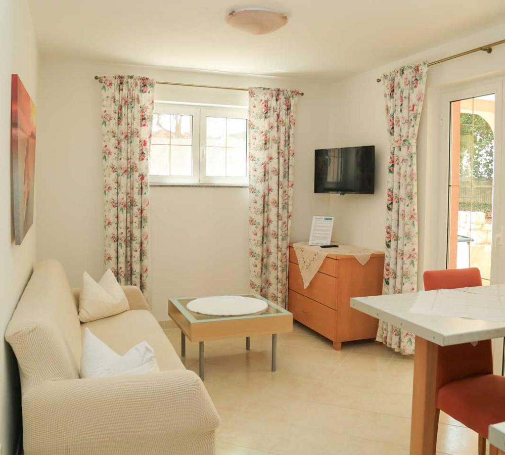 Adrian-Apartments-51511-Malinska-Otok-Krk Primorska 21 Luaran gambar